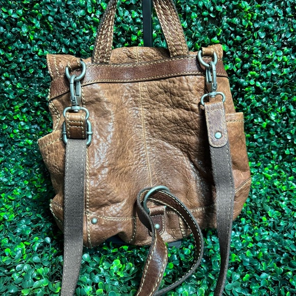 FOSSIL BROWN LEATHER IT CAN BE USED AS SHOULDER/BACKPACK - Picture 13 of 16